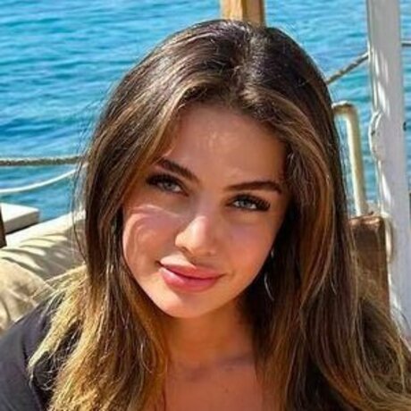 Ece Ronay pretty model pic