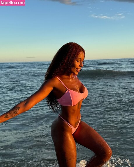 Giovanna Jacobina pornstar picture