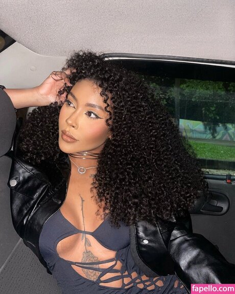 Giovanna Jacobina pretty model images