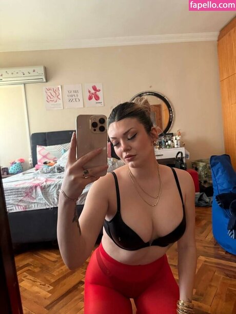 Simge Baranko lu star art img