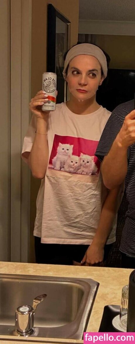 Bailey Meyers free pornstar photo