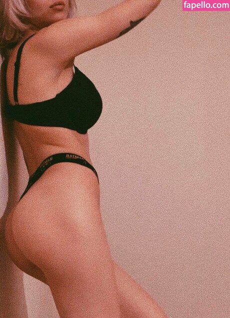 sweetpeach77 star nude picture