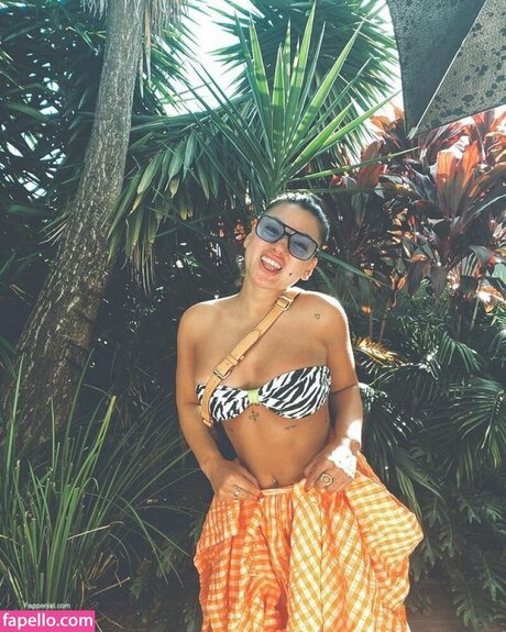 Ella Ding perfect model pictures