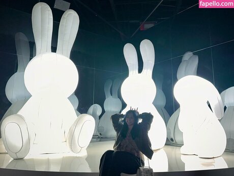 Sophia Phan naked actress picture