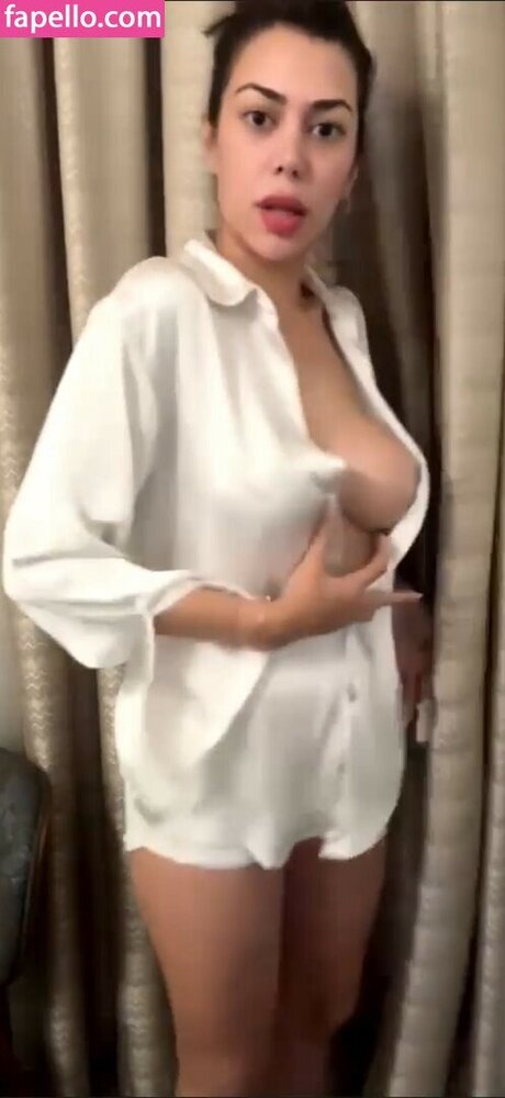 Seydanur Tunc hot actress picture