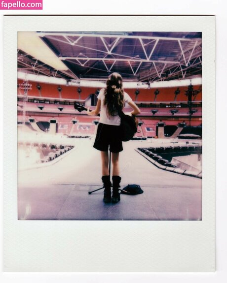 Holly Humberstone model nude archive