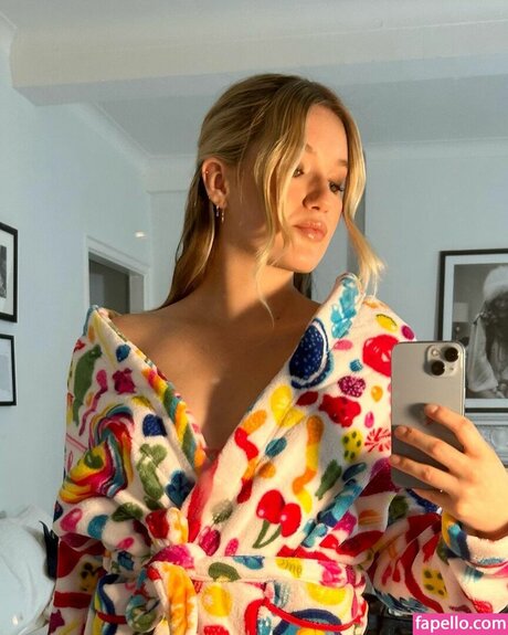 West Duchovny top model pic