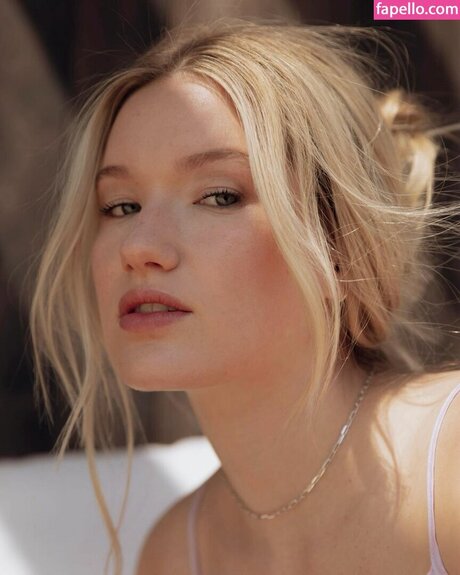 West Duchovny hot actress pics