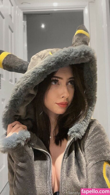 Selebunni model porn picture