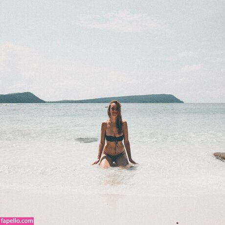 Chesca Ben star erotic photos