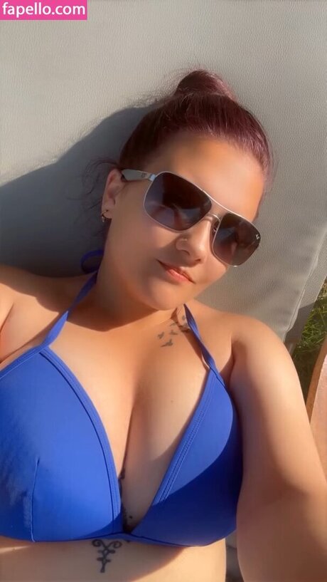 Chelzbcfcburke naked star photos