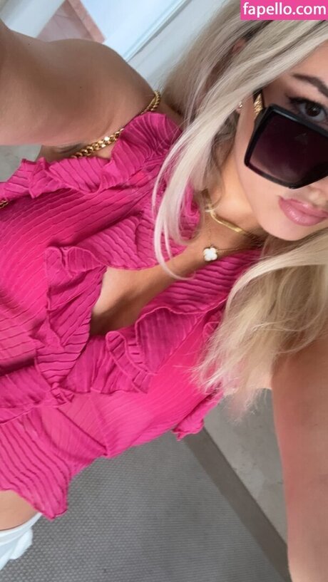 Charlie Ferarie model top pic