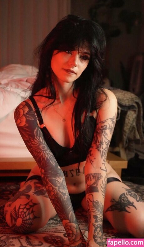 Claire Estabrook model perfect picture