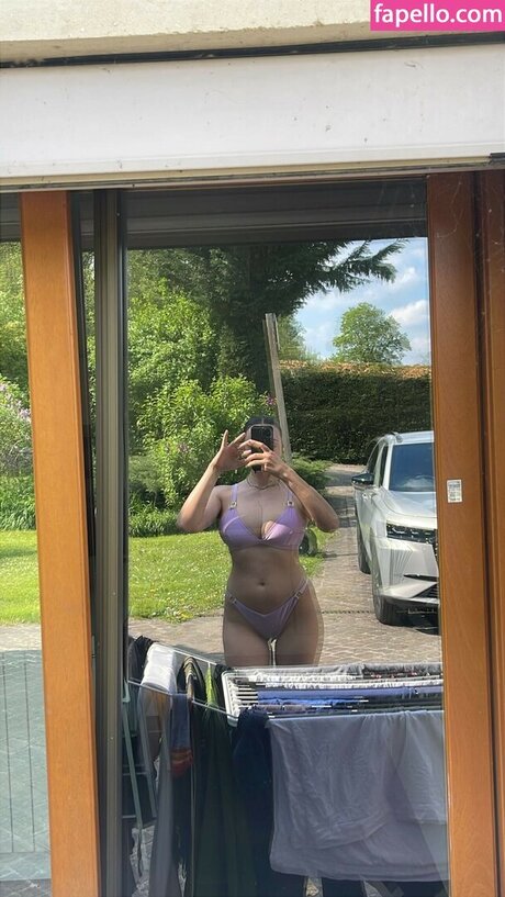 Josephine Lecar naked actress picture