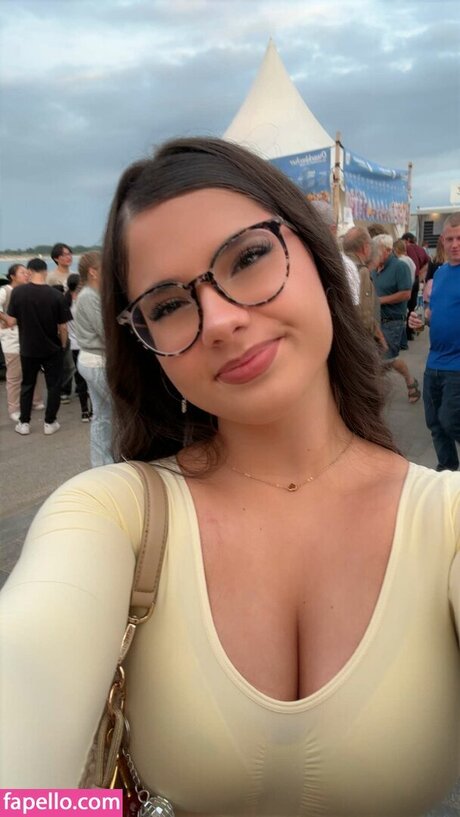 Lilousecret pornstar nude archive