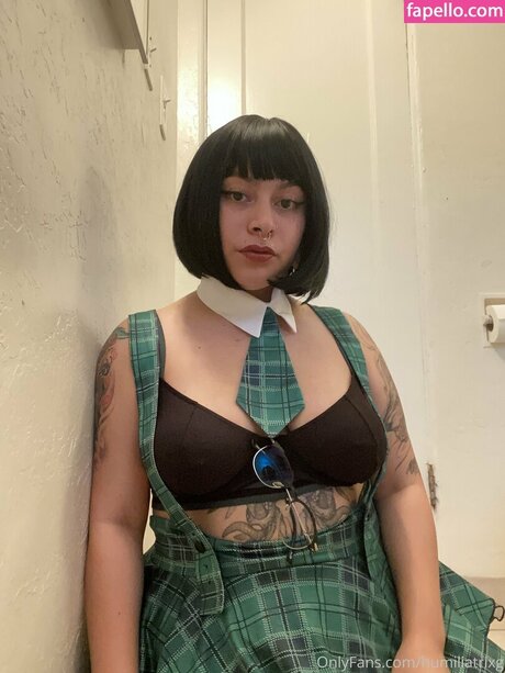 Humiliatrixg model hot pics