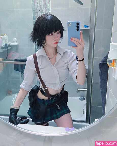 Celebi cos beautiful actress pic