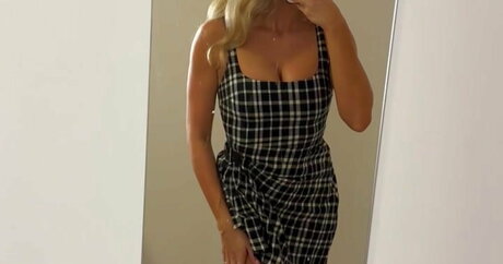 Mrsmollywilde pornographic star galleries