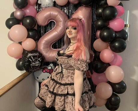 Ivy Riina star sexy photos