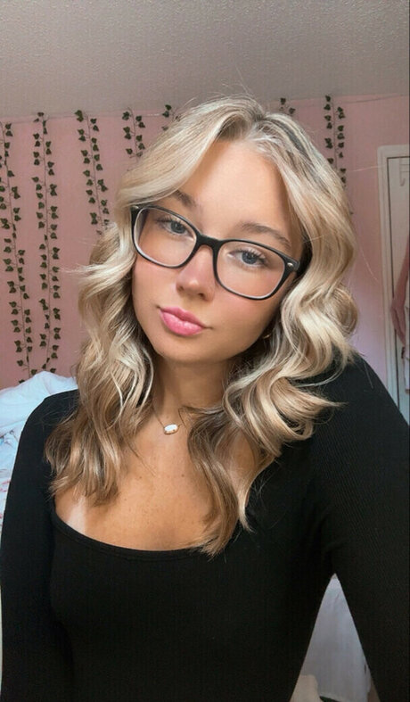 iisabellarosee free model photo