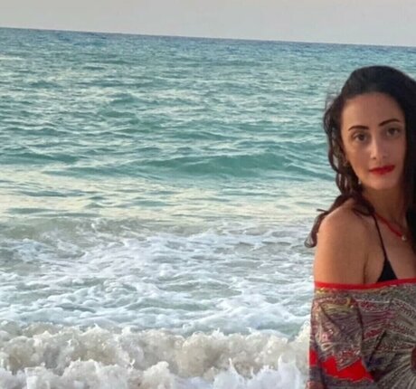 Menna Tayseer pretty star images