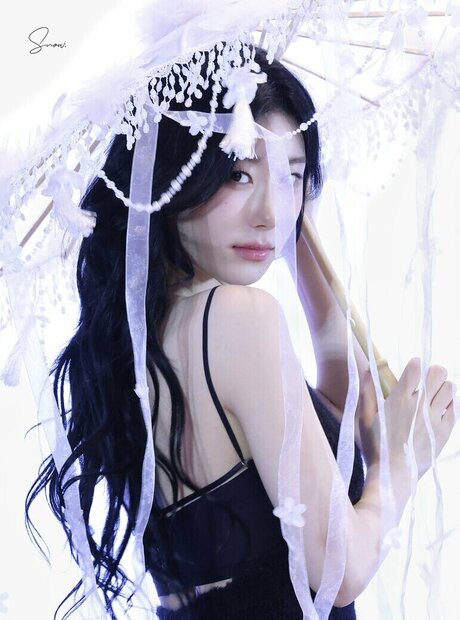 Chaeryeong nude star img