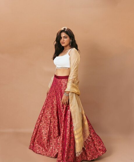 Wamiqa Gabbi thumbnail