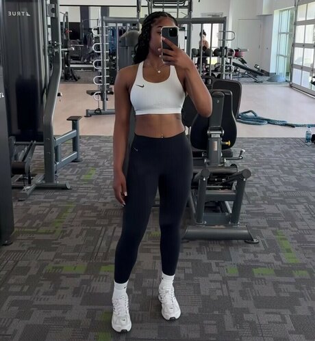 Deja Kelly nice star picture