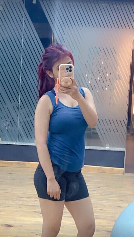 Riya Pandey star pretty photos