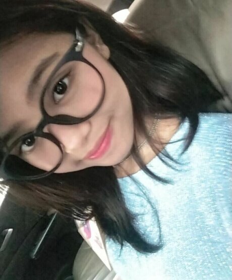 Riska Saputri porn actress gallery