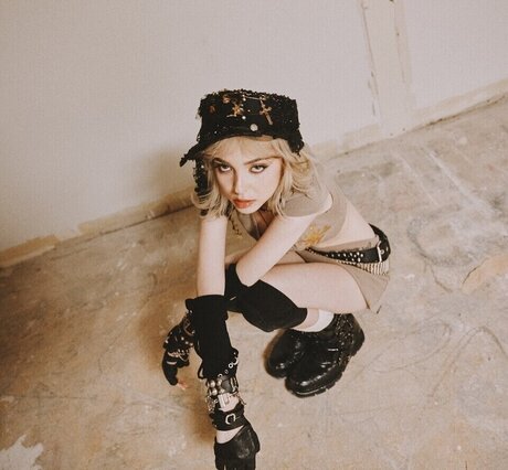 Sophie Powers pornstar art img