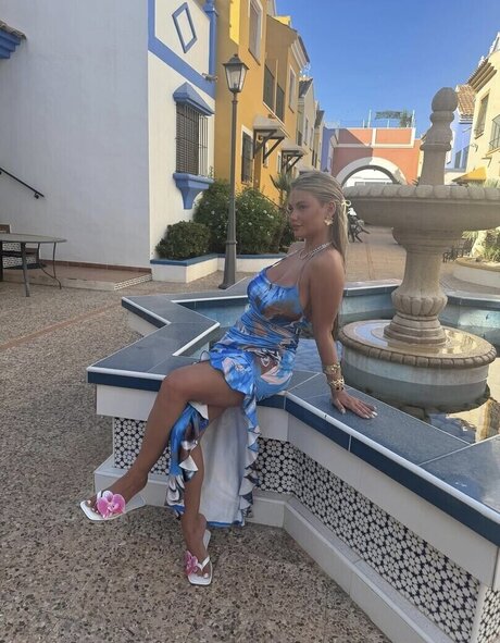 Megjanexx pornographic star pic