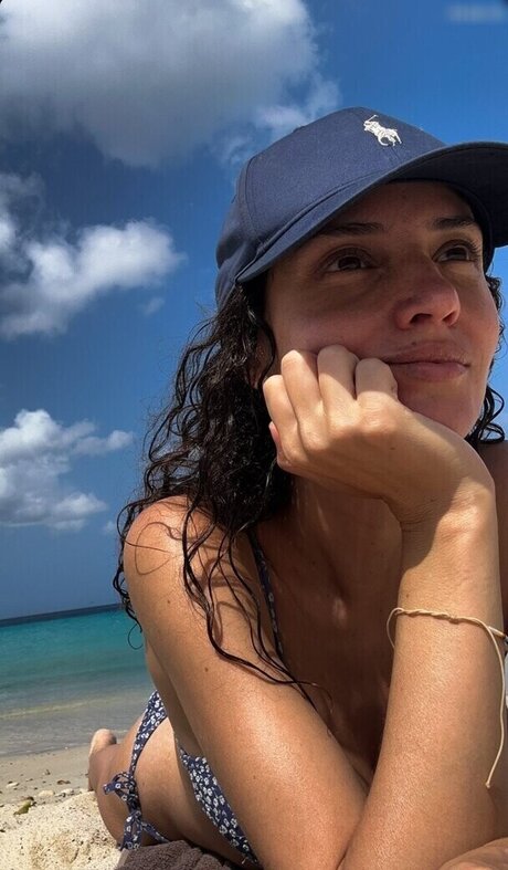 Nadine Menz naked model archive