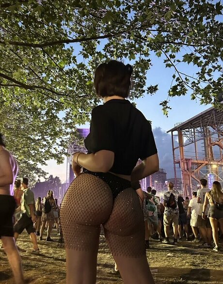 Lara Juice star high quality pics