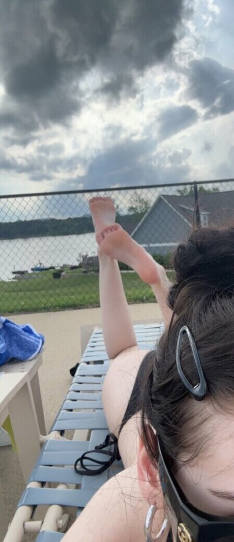 isizzly pretty model photos