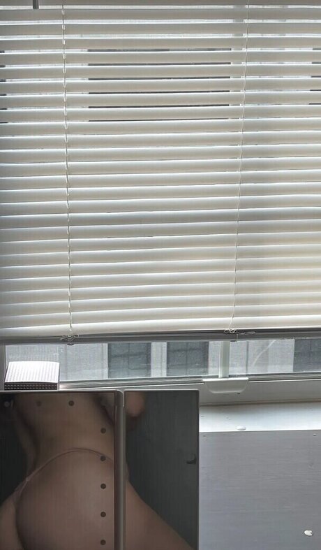 Alessandra Lucia pretty model image