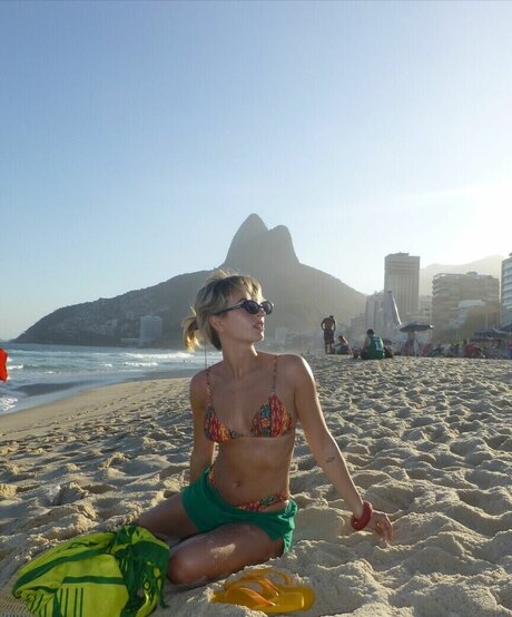 izzipoopi pretty star img