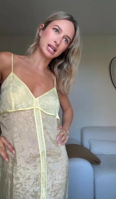 izzipoopi xxx pornstar gallery