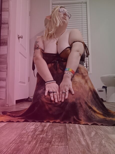 Red Velvet Rose star pornographic photo