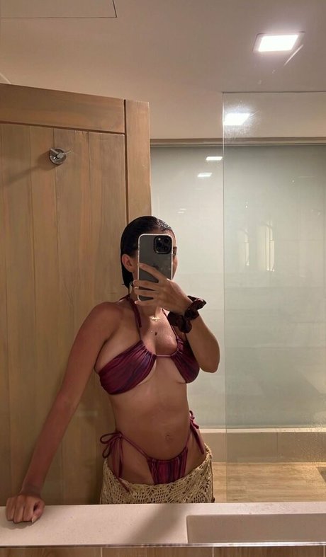 Adelaide T nice star picture