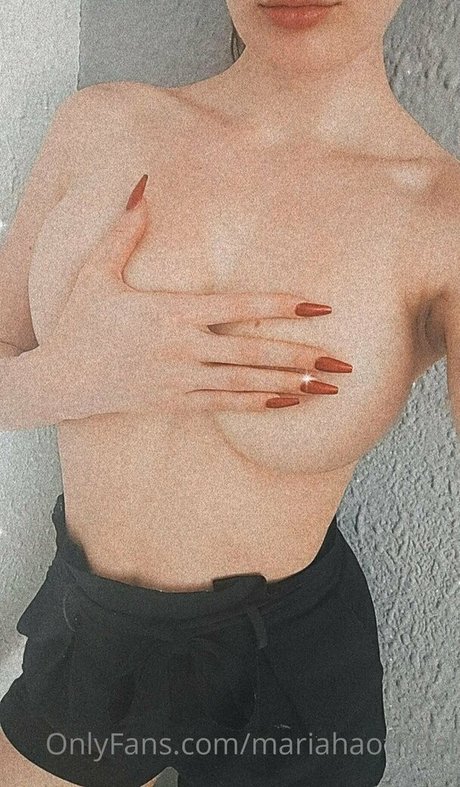 mariahaofficial model nudes image
