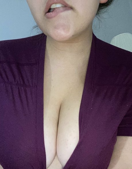 laceyrou adult model image