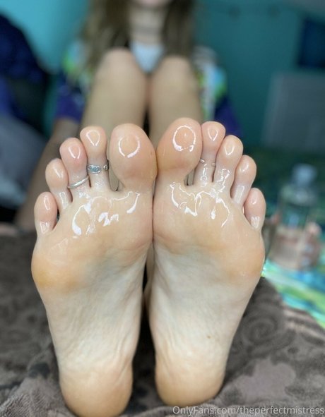 Perfect Mistress hot model img