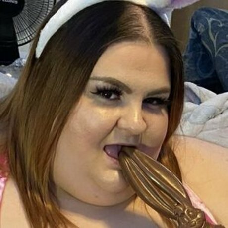 massivelysweet hot star photo