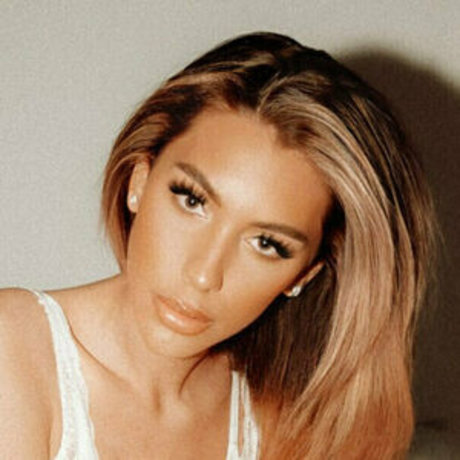 stassibelle high quality model pic