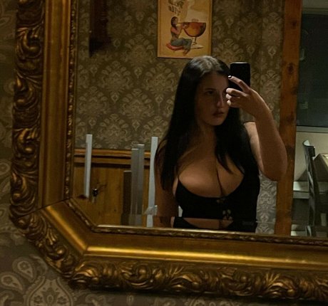 hairy vagina onlyfans hot naked picture