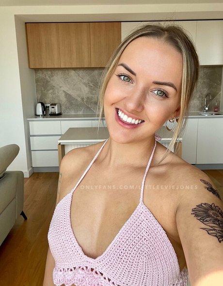 littleeviejones top star photos