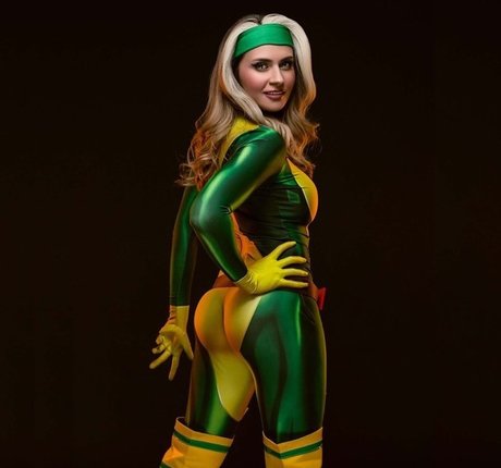 TSWG xxx actress photo