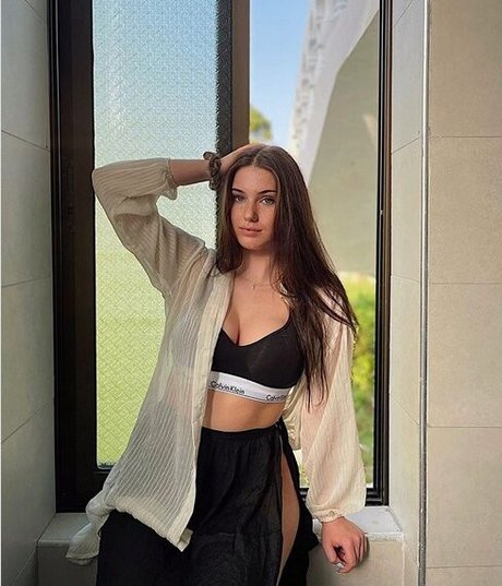 Fayesxh model nude photos