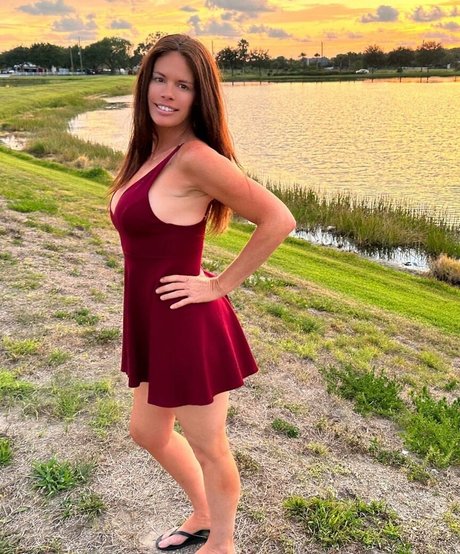 OnlyJans2023 exclusive actress pic